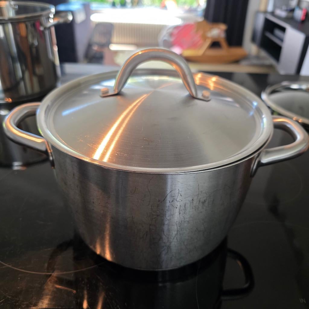 Pan, Huis en Inrichting, Keuken | Potten en Pannen, Inductieplaat, Zo goed als nieuw, Rvs, Ophalen