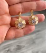 Super leuke licht gouden oorbellen, Sieraden, Tassen en Uiterlijk, Oorbellen, Verzenden, Zo goed als nieuw, Goud, Overige materialen