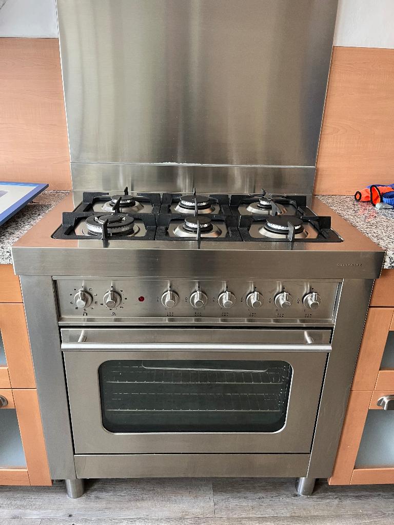 Solitaire 6 pits fornuis met oven en afzuigkap, Ophalen, Gebruikt, 60 cm of meer, Gas