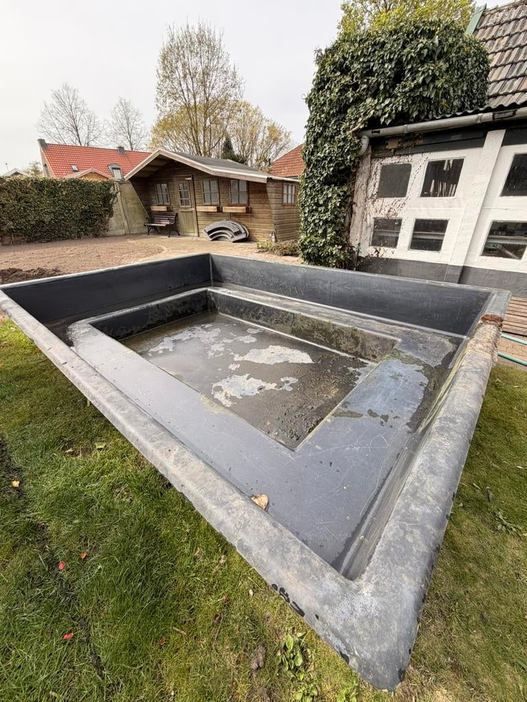 Grote polyester vijverbak 3.10 x 2.30 x 0.60 m, Tuin en Terras, Vijvers, Ophalen, Zo goed als nieuw