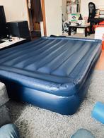 Luchtbed met ingebouwde pomp - 210x158cm, Ophalen of Verzenden, Ingebouwde pomp, Gebruikt, 2-persoons