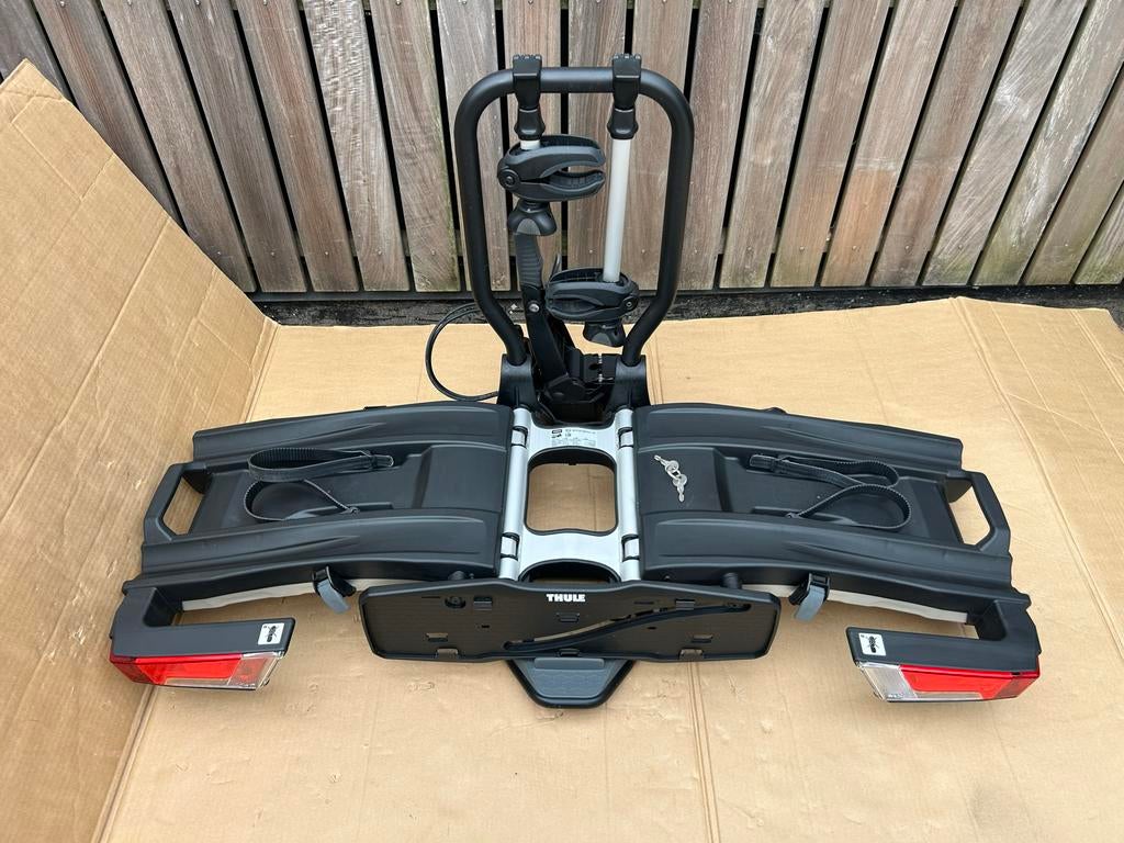 Thule Easyfold 933 Fietsendrager voor 2 E-bikes, Ophalen, Elektrische fiets, Zo goed als nieuw, 2 fietsen