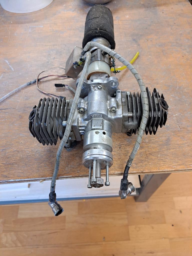 RC Modelbouw vliegtuigen motor 61cc  King, Ophalen of Verzenden, Gebruikt, Benzine
