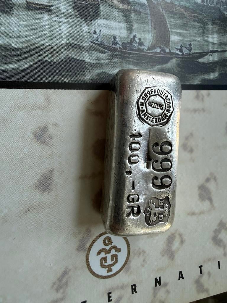 100gr Zilverbaar Drijfhout Zeer Zeldzaam, Postzegels en Munten, Edelmetalen en Baren, Ophalen of Verzenden, Zilver