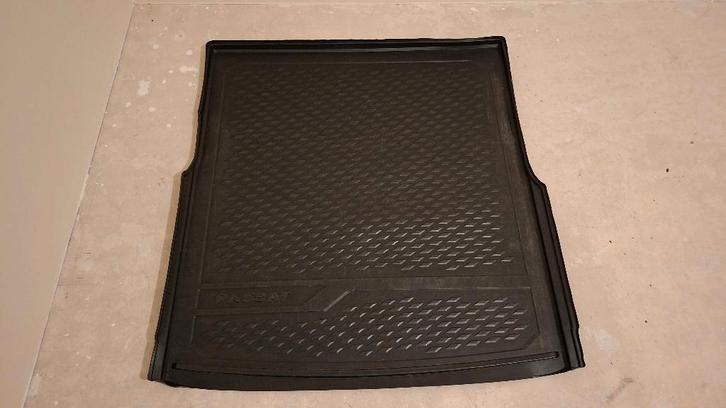 Kofferbakmat Passat Variant (B8), Auto diversen, Kofferbakmatten, Gebruikt, Ophalen