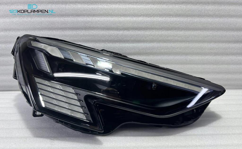 Audi RS3 S3 8Y Matrix Full Led koplamp links rechts, Ophalen, Gebruikt, -, -