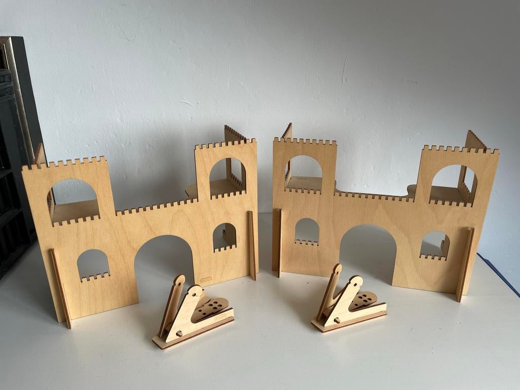 Houten speelkasteel - met Lego te gebruiken!, Kinderen en Baby's, Speelgoed | Bouwstenen, Ophalen of Verzenden, Zo goed als nieuw