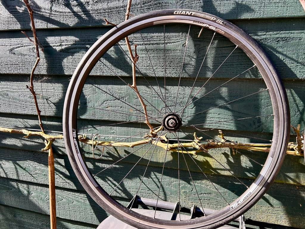 Giant P-SL1 aluminium Achterwiel – Inclusief Giant Band, Fietsen en Brommers, Fietsonderdelen, Ophalen of Verzenden, Zo goed als nieuw