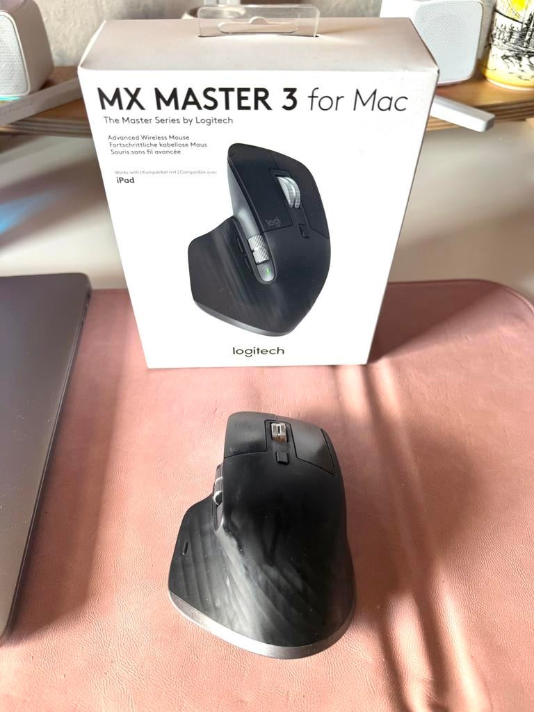 Logitech MX Master 3 draadloos muis, Ophalen of Verzenden, Zo goed als nieuw, 14 inch