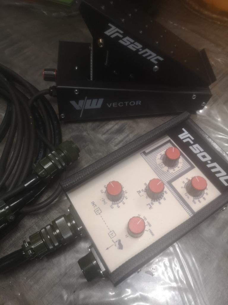 Zeer nette set : pulskast tr-50-mc en passend voetpedaal, Ophalen of Verzenden, 250 ampère of meer, Overige typen