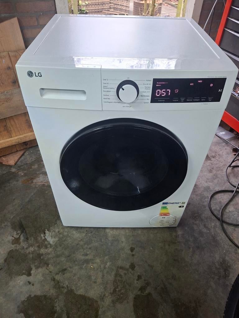 LG wasmachine 9 kg, Ophalen, 1200 tot 1600 toeren, 8 tot 10 kg, Nieuw