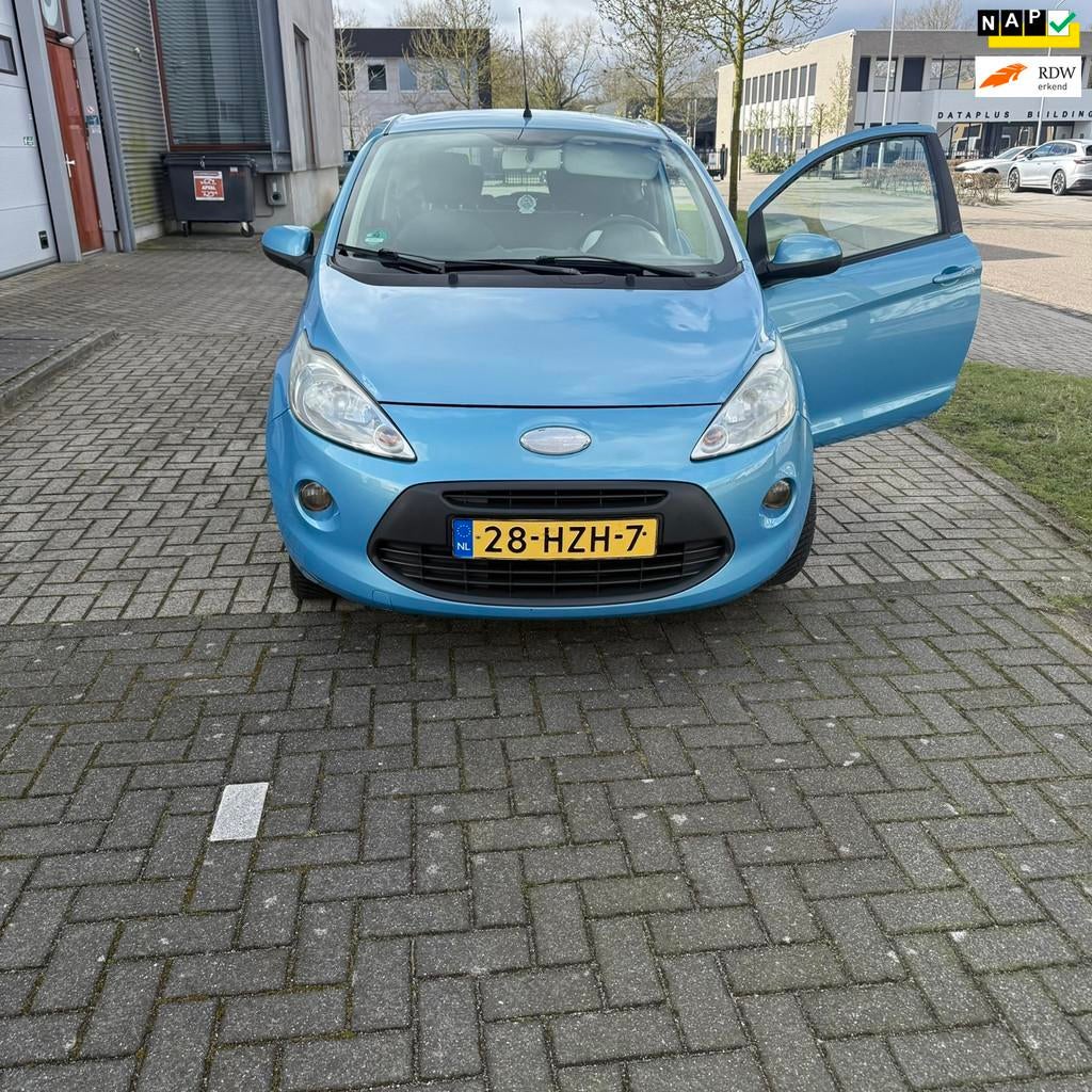 Ford Ka 1.2 Titanium, Auto's, Voorwielaandrijving, Stof, Gebruikt, 1242 cc