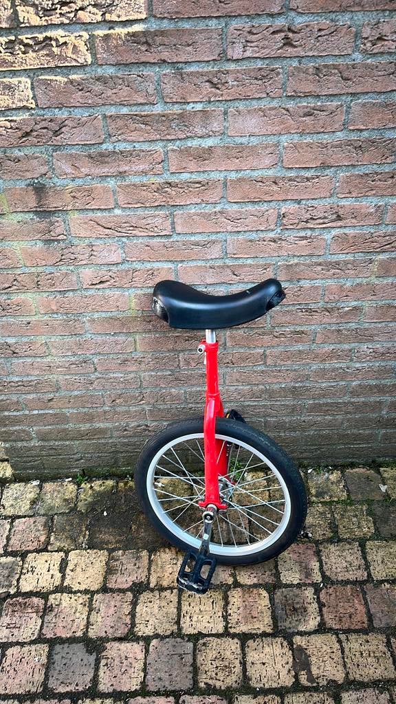 Eenwieler, Fietsen en Brommers, Ophalen of Verzenden, Zo goed als nieuw