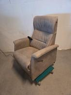 Opsta stoel / sta op stoel beige, Huis en Inrichting, Fauteuils, Ophalen, Minder dan 75 cm, 50 tot 75 cm