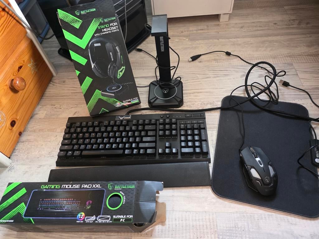 Gaming Set: Corsair K70 RGB, Battletron Accessoires, 1 speler, Ophalen of Verzenden, Gebruikt, Overige genres