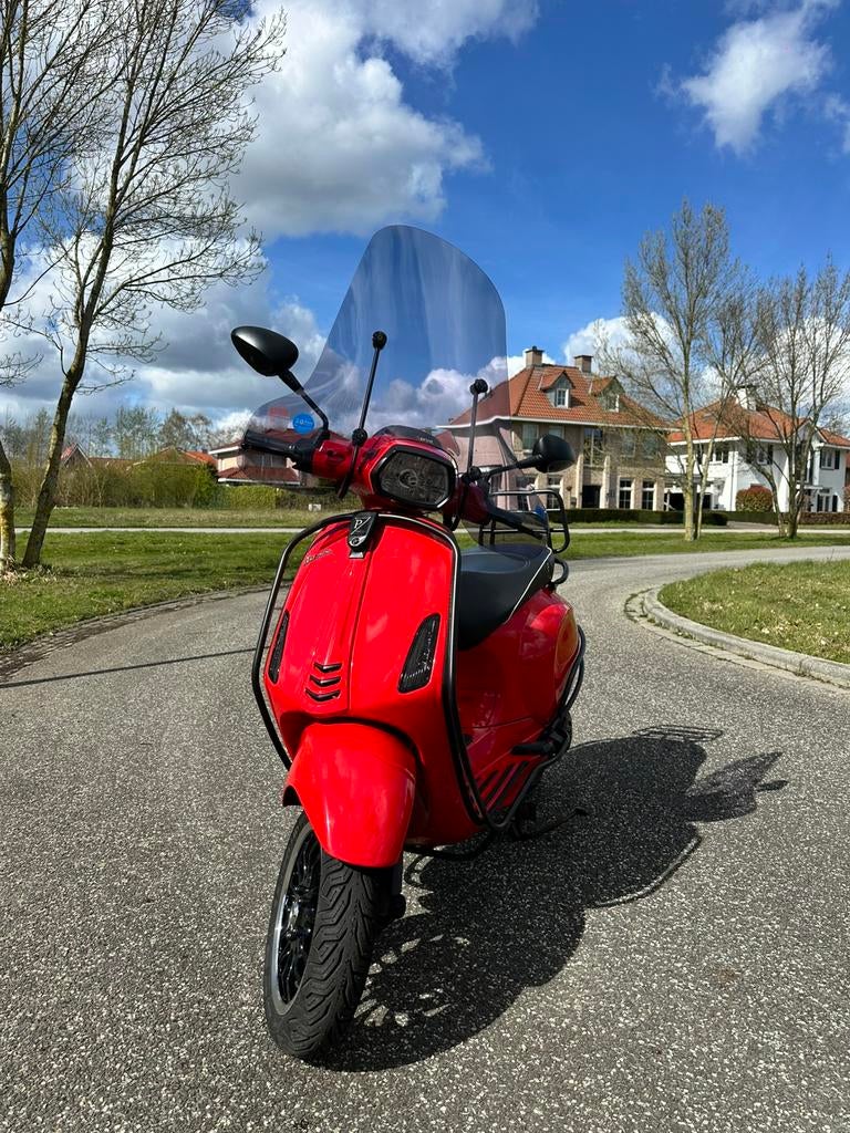 Vespa Sprint 50cc 4-takt 2018, Fietsen en Brommers, Snorfietsen en Snorscooters, Ophalen, Zo goed als nieuw, Benzine, Vespa