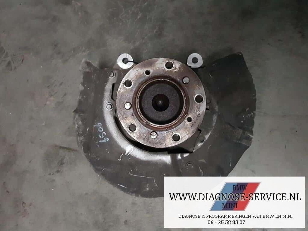 BMW M5 V10 E60 E61 fusee stuk links voor  BMW 2282879, Gebruikt, -, -, Ophalen of Verzenden