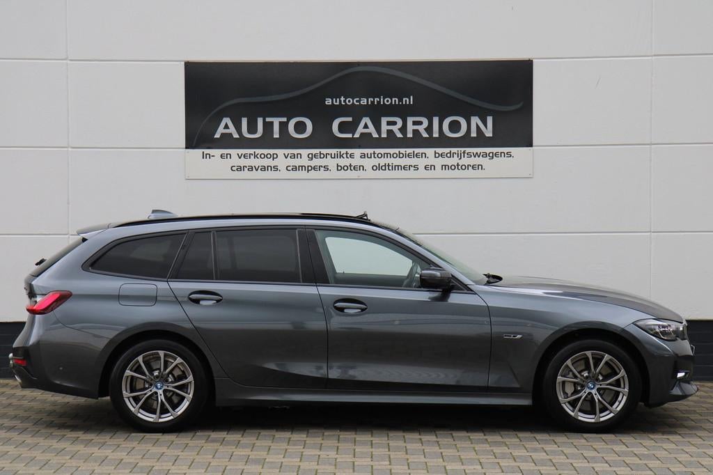 BMW 3-serie Touring 330e xDrive Pano HUD Trekhaak BTW !, Auto's, BMW, 1998 cc, Gebruikt, Zwart, 1865 kg