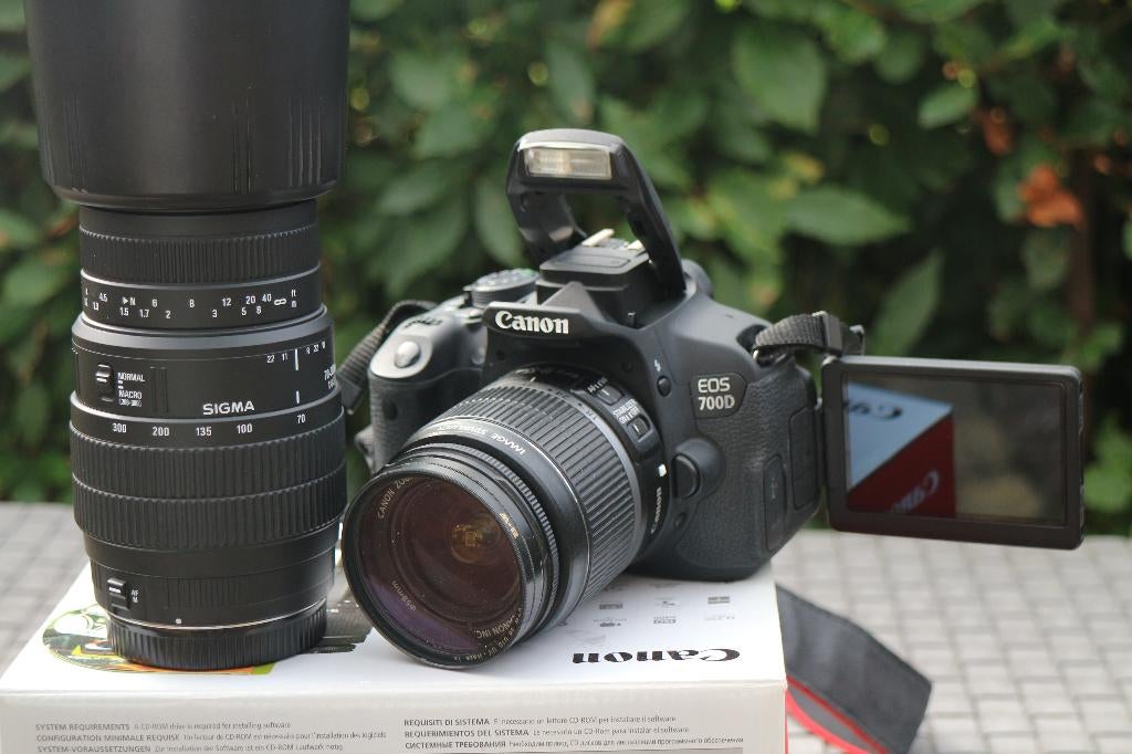 Canon 700D (vlog)camera 9945clicks 2 lenzen Full HD +fototas, Spiegelreflex, Canon, Zo goed als nieuw, 4 t/m 7 keer