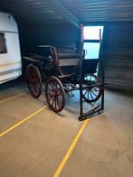 Koets menwagen voor achter paard paardenkar