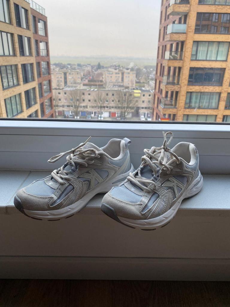 Kelme Sneakers, Beige, Ophalen of Verzenden, Sneakers of Gympen, Zo goed als nieuw