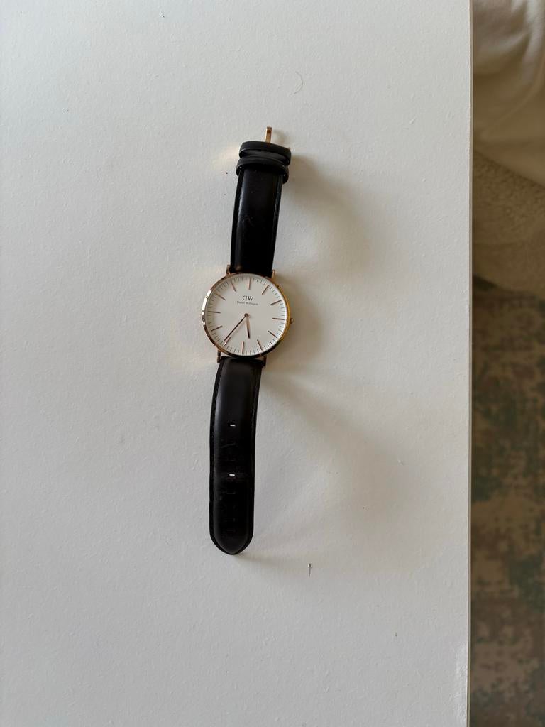 Daniel Wellington dameshorloge met zwart leren bandje, Overige materialen, Polshorloge, Ophalen, Overige merken