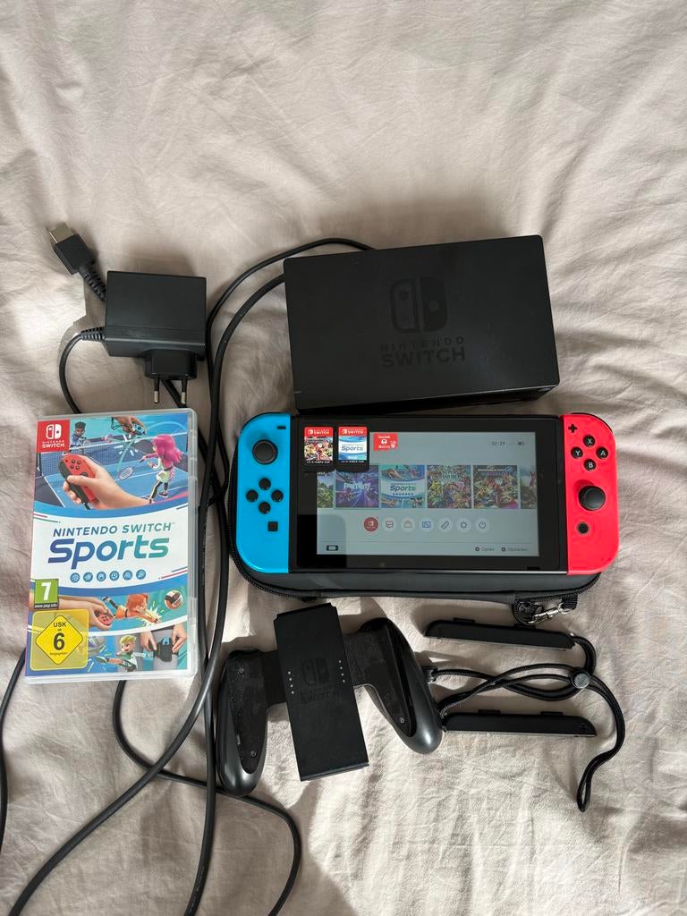 Nintendo Switch bundel met games en accessoires, Ophalen, 2 spelers, Eén computer, Zo goed als nieuw