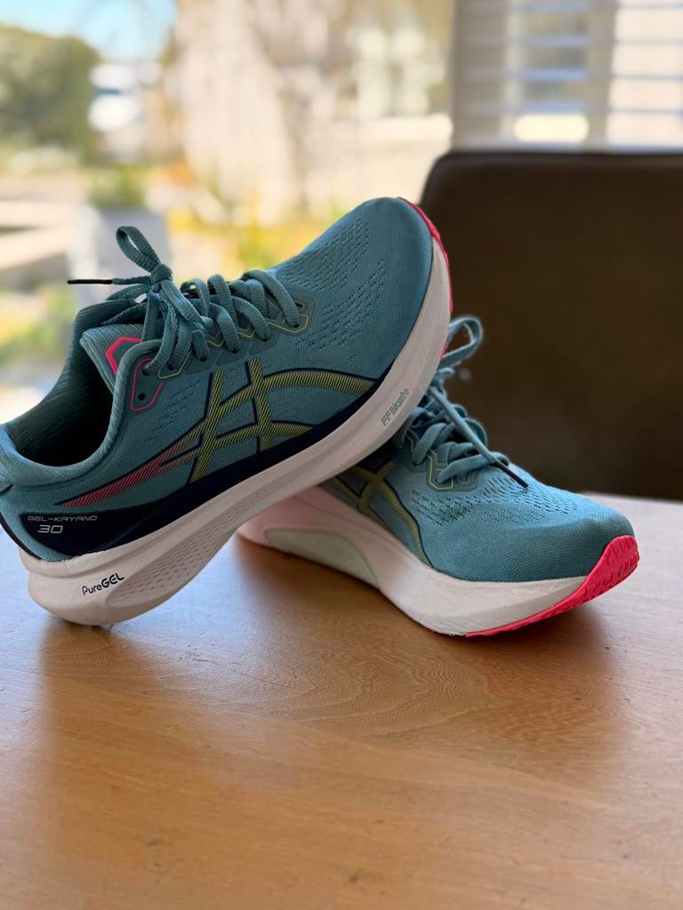 Sport en wandel schoen Asics pure gel kayano 30 *nieuw, Sport en Fitness, Loopsport en Atletiek, Ophalen of Verzenden, Zo goed als nieuw