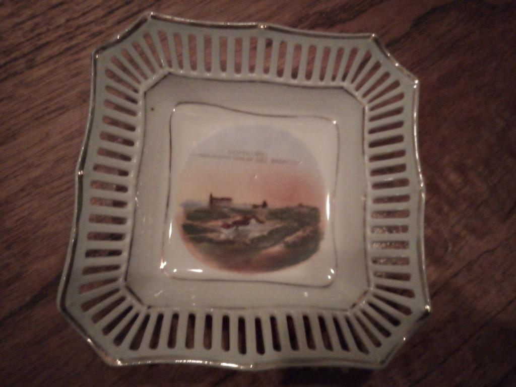 Uitlekschaaltje met afbeelding, Antiek en Kunst, Antiek | Schalen, Ophalen of Verzenden