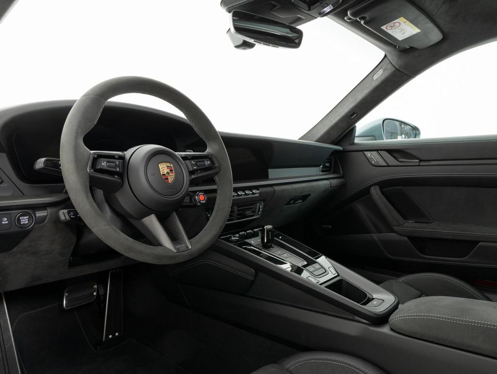 Porsche 911 Carrera 4 GTS, Auto's, Stof, Gebruikt, Met garantie (alle), 10 km/l