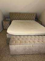 Luxe hotel chique bed 180x200 + 2 nachtkastjes + opbergkist, Huis en Inrichting, Ophalen, Gecapitonneerde stijl, Overige kleuren