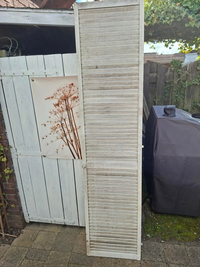 Wit Louvre luik, Ophalen