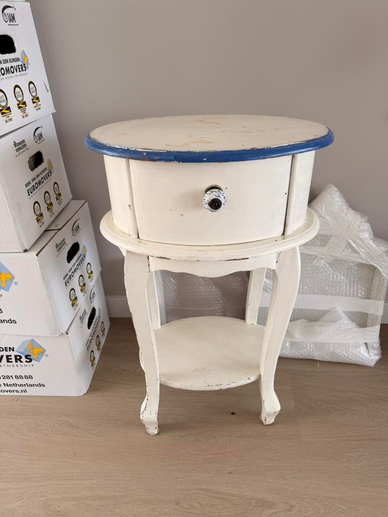 Brocante kastje/ tafeltje/ sidetable, Huis en Inrichting, Tafels | Bijzettafels, Ophalen, Zo goed als nieuw, 75 cm of meer, 60 cm of meer