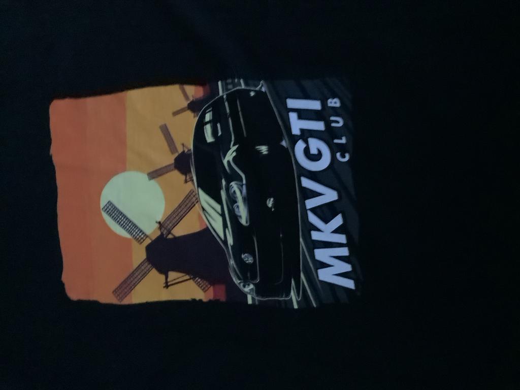 Zwart T-shirt met MKV GTI Club opdruk, Ophalen of Verzenden, Nieuw, Maat 52/54 (L), Zwart