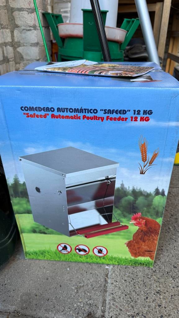 Automatische trapbak-voederbak voor kippen 12kg, Ophalen of Verzenden, Nieuw, Drinken en Voederen