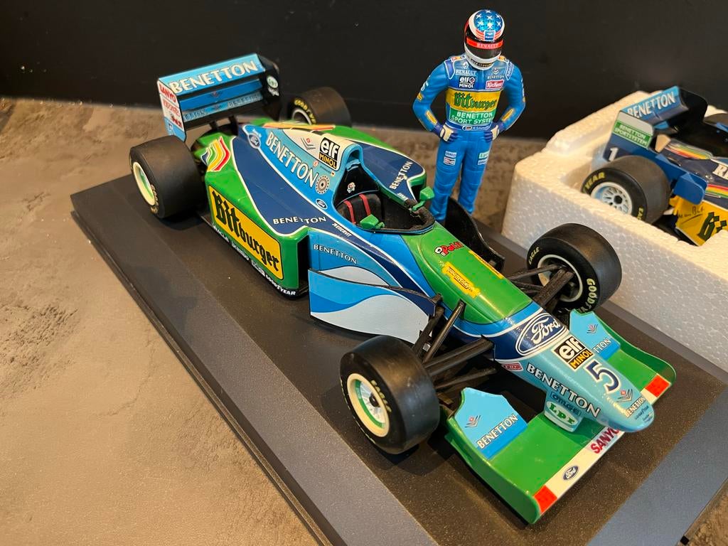 Michael Schumacher Benetton B194 & B195 schaal 1:18, Ophalen of Verzenden, Gebruikt, Formule 1