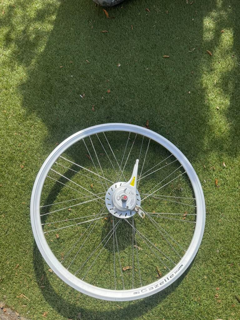 28inch voorwiel achterwiel gazelle met naafdynamo nexus 8r20, Fietsen en Brommers, Fietsonderdelen, Ophalen of Verzenden, Zo goed als nieuw