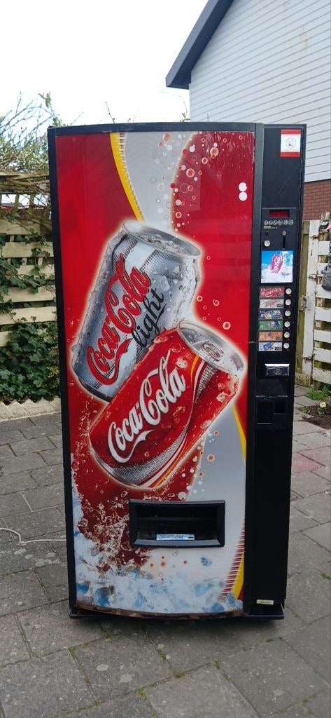 Mooie Coca-Cola Drankautomaat met Koeling - Onderhoud Nodig, Ophalen
