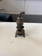 Antieke miniatuur potkachel puntenslijper, Ophalen of Verzenden