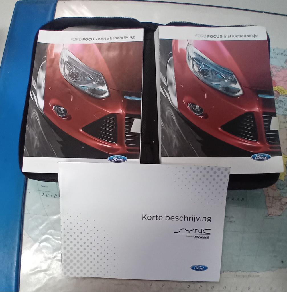 Instructieboekje Ford Focus MK3 bj.2013, Auto diversen, Handleidingen en Instructieboekjes, Ophalen of Verzenden