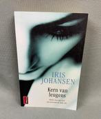 Boek / Thriller Kern van Leugens - Iris Johansen, Ophalen of Verzenden, Zo goed als nieuw, Iris Johansen, Amerika