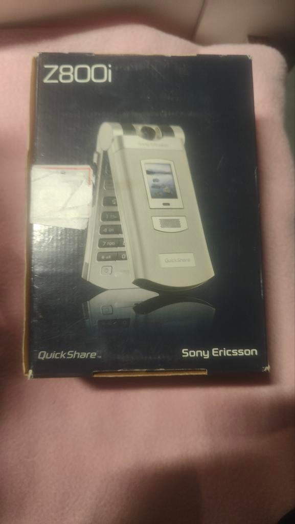 Zeldzame Sony Ericsson Z800i - Perfect werkend, Ophalen of Verzenden, Zo goed als nieuw, Inklapmodel