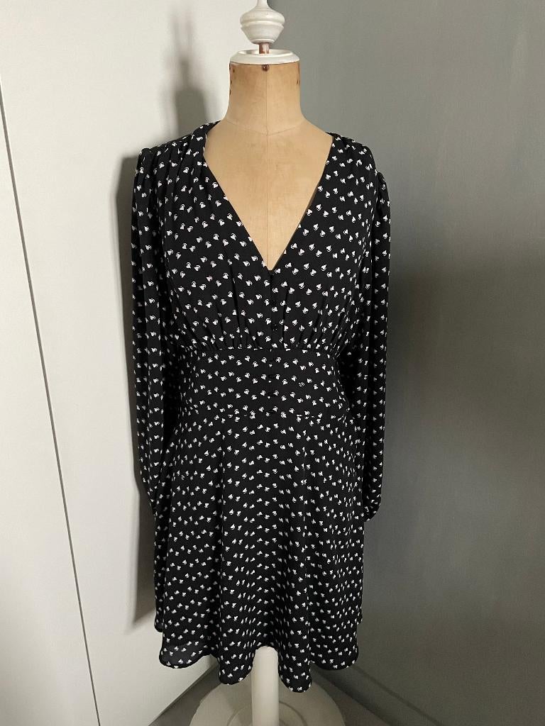 zwart jurk van nikkie in maat S, Zwart, Ophalen of Verzenden, Zo goed als nieuw, Maat 36 (S)