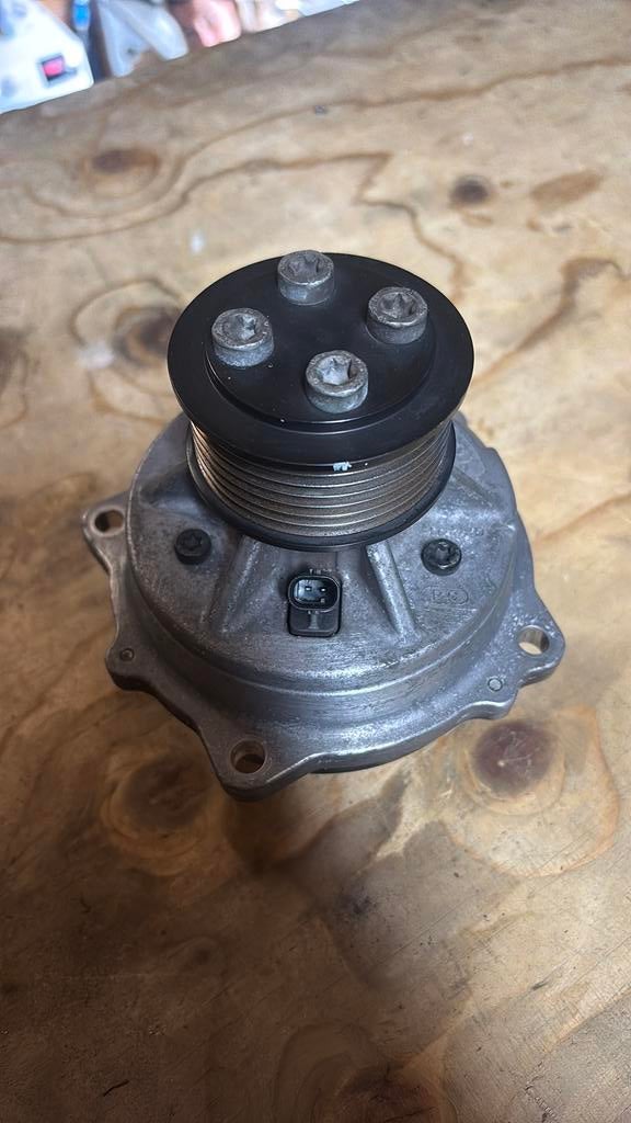 Supercharger Clutch Audi Q7 3.0 tfsi 4M  06E145105R, Ophalen, Gebruikt, Audi