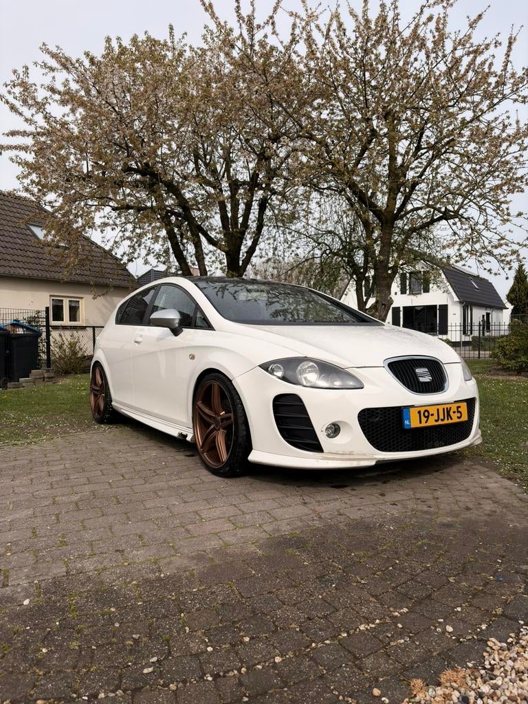 Seat Leon 1.4 TSI 92KW 2009 Wit, Auto's, Stof, Zwart, 4 cilinders, Wit
