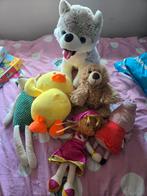Diverse knuffels: hond, eend, beer, Masha, Peppa Pig, hert, Gebruikt, Overige merken, Grijs, Peppa Pig