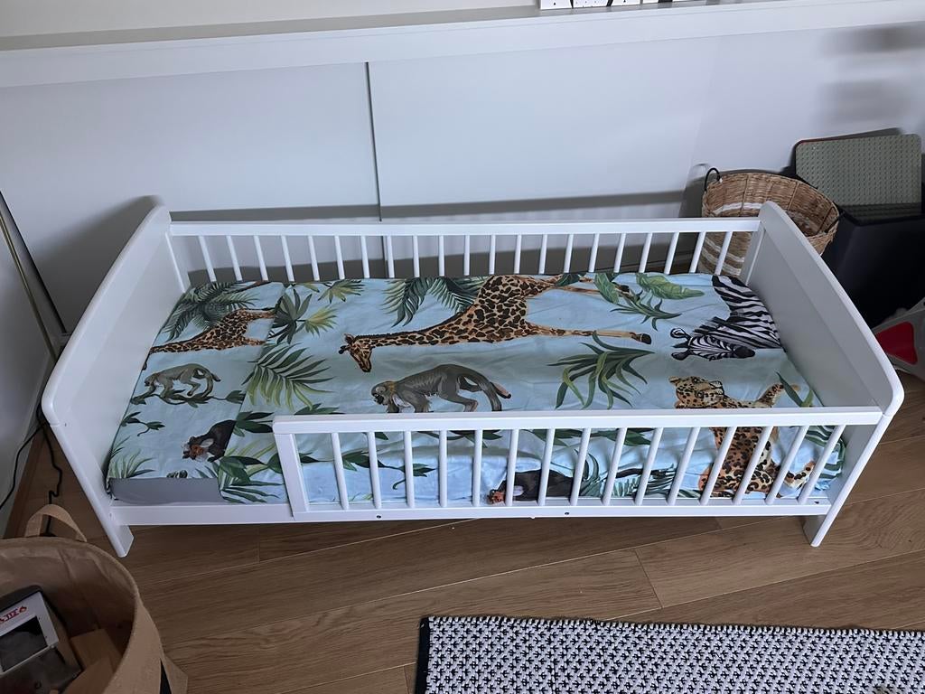 Kinderbed 70x160, matras, dekbedovertrek en 2 hoeslakens, Kinderen en Baby's, Kinderkamer | Bedden, 70 tot 85 cm, 140 tot 160 cm