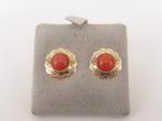 Gouden oorknopjes met bloedkoraal                        G94