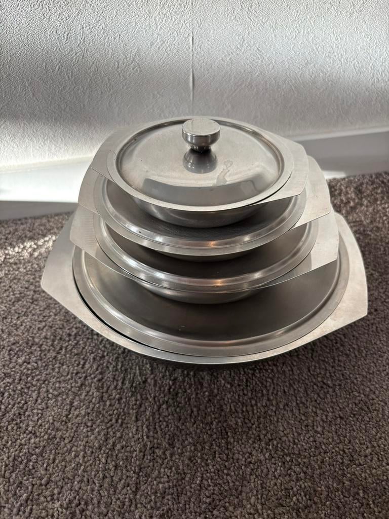 Set rvs serveerschalen met deksel, Overige materialen, Overige typen, Ophalen of Verzenden, Zo goed als nieuw