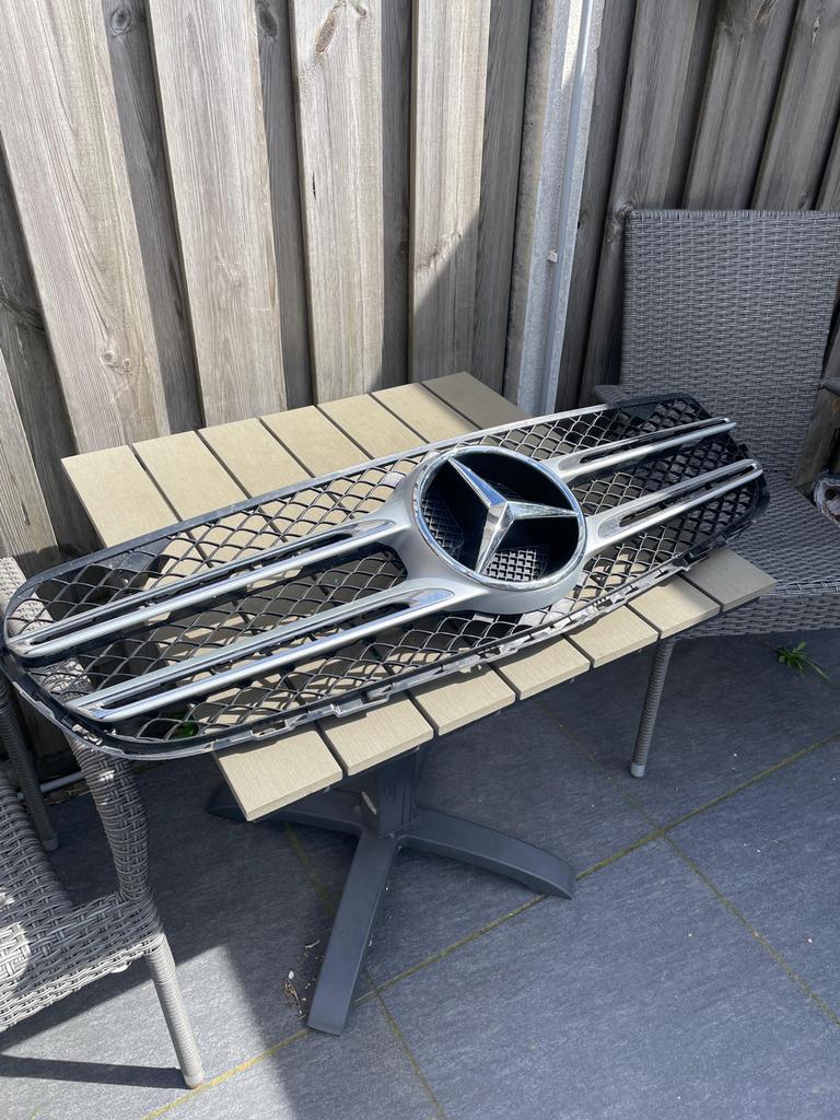Mercedes grill Glc x253 grill, Ophalen of Verzenden, Gebruikt, Mercedes-Benz, Bumper